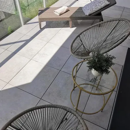 Apartamento Flou 81, Parking & 700m Plaza *
