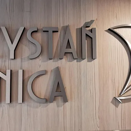Przystan 81, Parking & 700m Plaza * Γκντανσκ