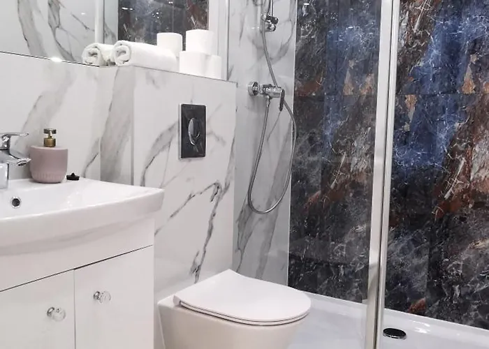 Flou 81, Parking & 700m Plaza 公寓 *