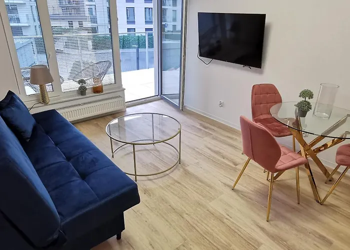 Flou 81, Parking & 700m Plaza *