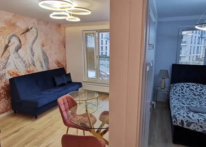 Flou 81, Parking & 700m Plaza Gdansk