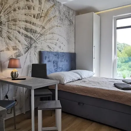 Flou 81, Parking & 700m Plaza Gdaňsk